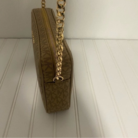 Michael Kors  Logo Jet Set Ballet MD Camera Bag Camel and Brown NWT - Picture 3 of 11